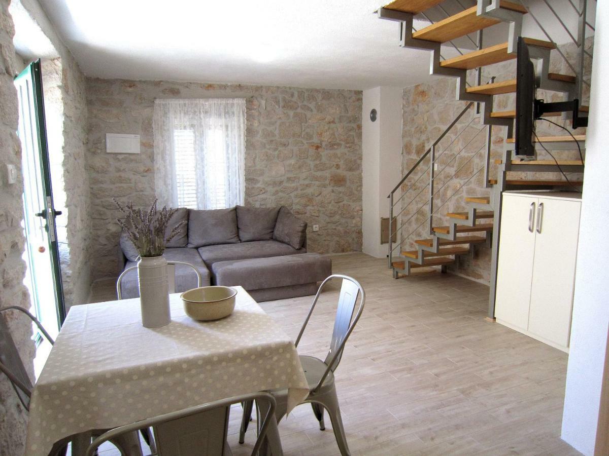 Villa Kuca Za Odmor Maruska à Drvenik Mali Extérieur photo